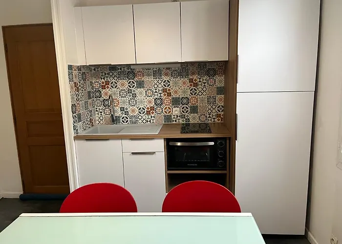 17 Rue Du Puits De La Place