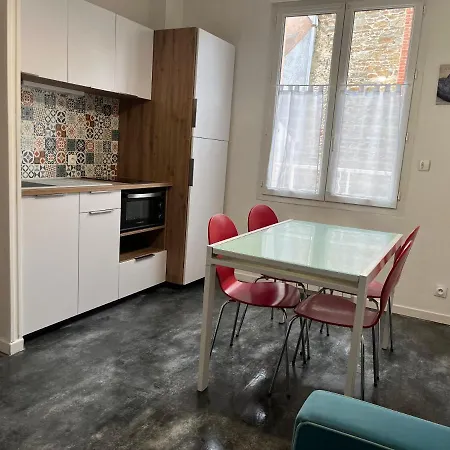 17 Rue Du Puits De La Place *