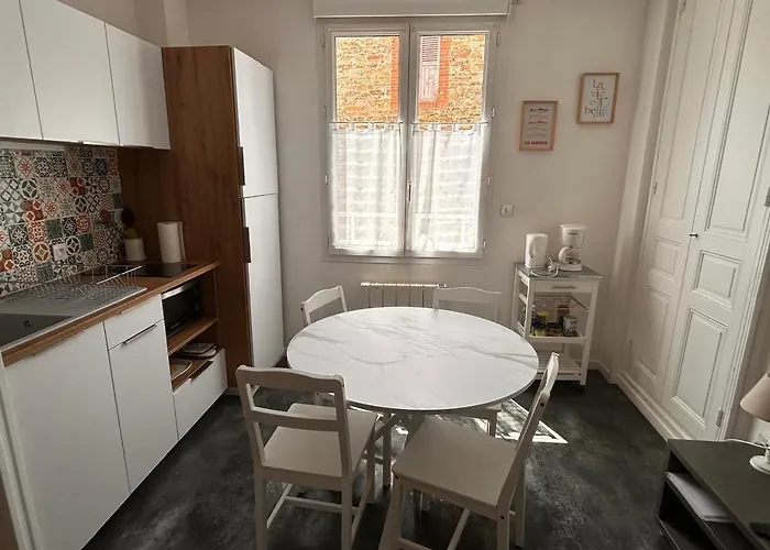 Apartment 17 Rue Du Puits De La Place *